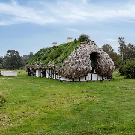 Unique Summer House With Seaweed Roof On Holiday home Laeso
