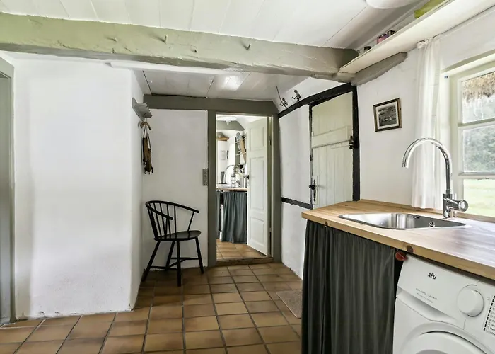 Unique Summer House With Seaweed Roof On Дом отдыха Laeso