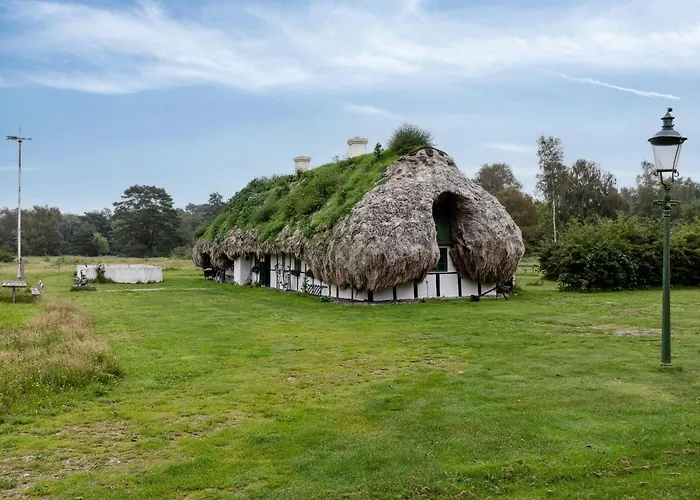 Unique Summer House With Seaweed Roof On Дом отдыха Laeso