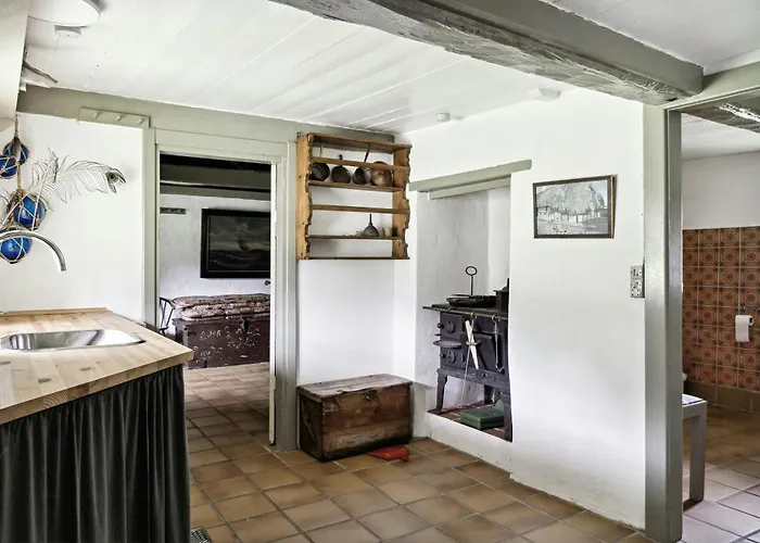 Unique Summer House With Seaweed Roof On Дом отдыха Laeso